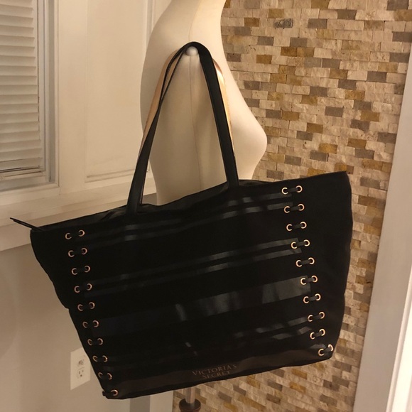 Victoria's Secret Handbags - Victoria’s Secret weekender bag